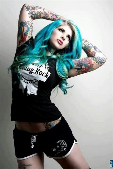 punk rock chick i love her shorts my style pinterest colors