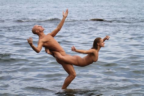 Fucking On Beach Nude Couple Images Enjoying Sex On Sea