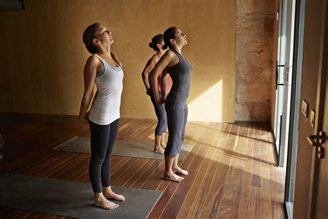 yoga posen fuer eine bessere haltung