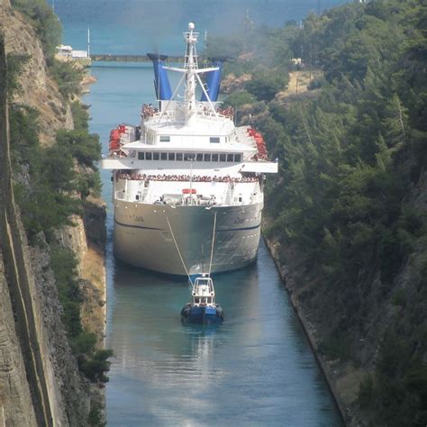 kanaal van korinthe  griekenland griekenland boten vakantie
