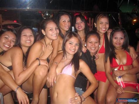 sexy group of filipina bargirls in angeles city