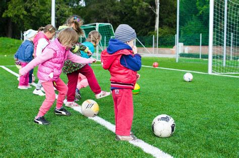 ideas divertidas  pelotas de juego juego  pasarlo bien madres hoy