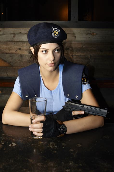 wrap your head around this jill valentine cosplay from jill valentine actress ign