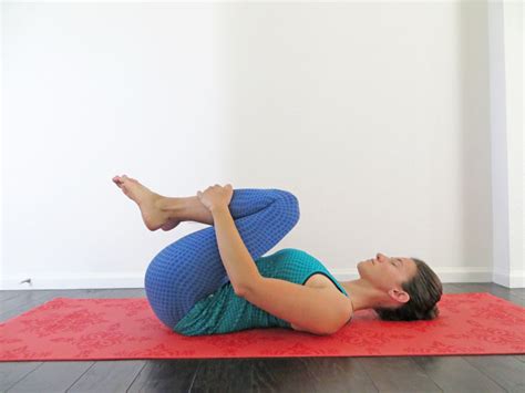 yoga poses  sleep    denver lifestyle blog