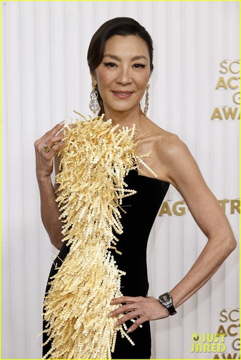 Michelle Yeoh Jamie Lee Curtis And Stephanie Hsu Are Forces Of Fashion