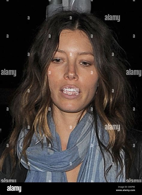 Jessica Biel Appears Tired And Unkempt As She Walks Through Soho And