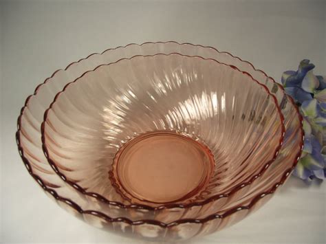 Two Depression Glass Pink Arcoroc Pink Swirl Rosaline Large Nesting