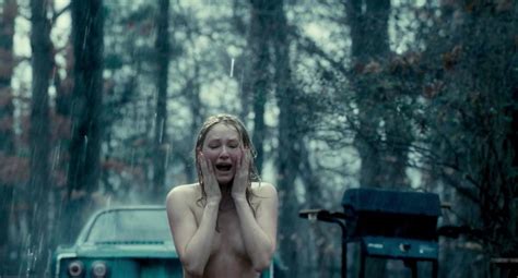 naked haley bennett in the girl on the train