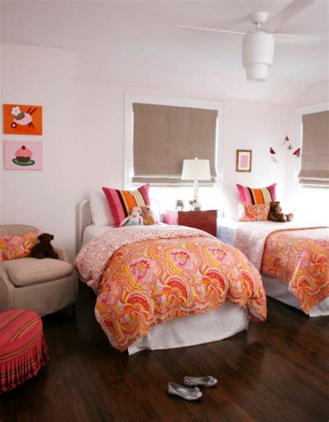 Space Efficient And Chic Shared Girls’ Bedroom Design Ideas
