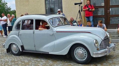 emw  limousine  einer schoenen hellgrauen lackierung top zustand  oldtimerrallye