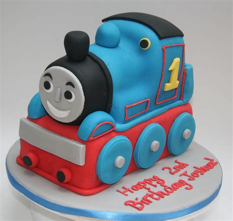 thomas tank engine cake ideas  attempt   thomas  tank engine