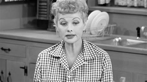 Watch I Love Lucy Season 6 Episode 18 Lucy Raises Chickens Full Show