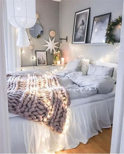 40 Cute Small Bedroom Design And Decor Ideas For Teenage Girl 25