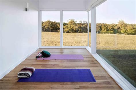 amazing home yoga studio ideas  relaxation  meditation country house design yoga