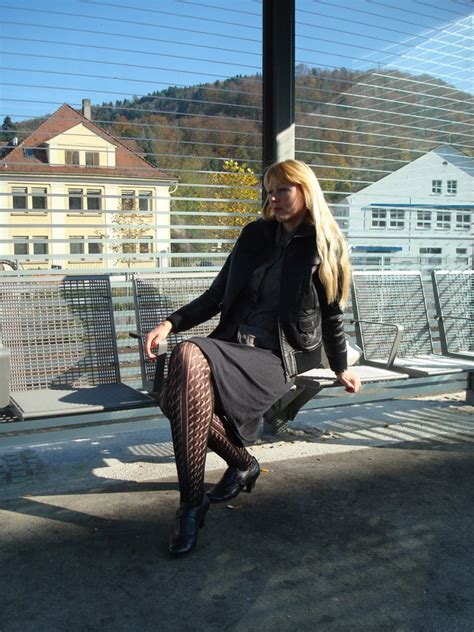 Fashion Tights Skirt Dress Heels Knee Lenght Very Sexy