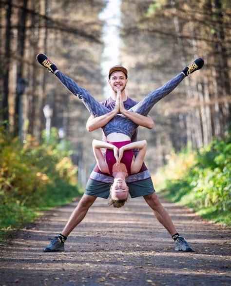couple yoga poses beginner easy yoga poses  couples yogaposes