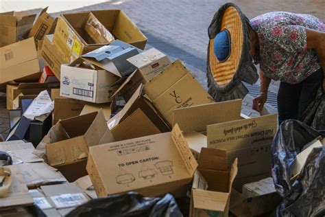 a universal pension scheme would give hong kong s ‘cardboard grannies