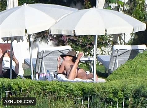 Jennifer Aniston Sexy And Topless With A Man In Italy 22