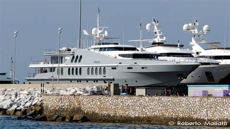 luxury motor yacht obsession photo  roberto malfatti yacht charter superyacht news