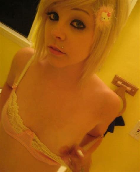 ᐅ cute naked blonde emo teen