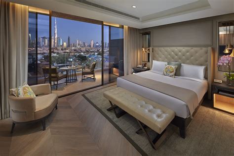 stunning suites luxury hotel room hotel suite luxury luxury rooms
