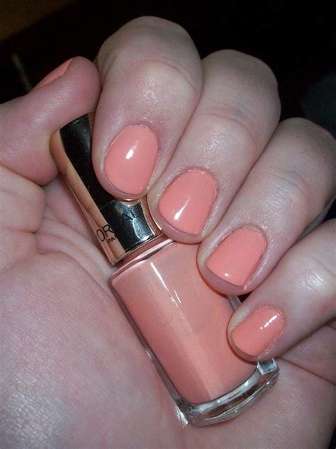 luxury on the lips notd l oreal color riche le vernis