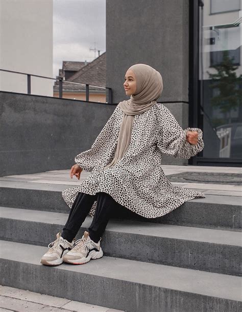casual  comfy college outfit ideas  hijab zahrah rose