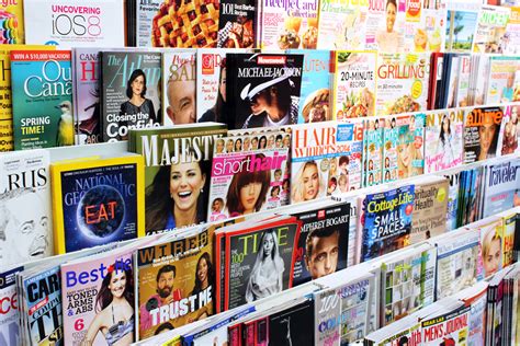 readers choosing printed magazines  digital
