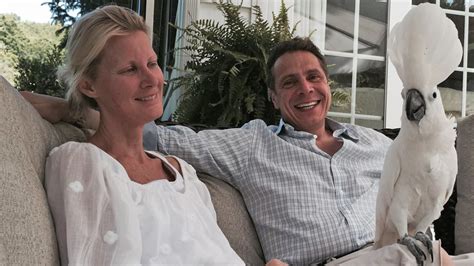 tv food star sandra lee released from hospital after breast cancer