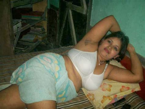 desi bhabhi huge bra boobs show moti chuchi wali bhabhi ki photo