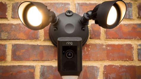 rings floodlight cam   solid buy    improve  time