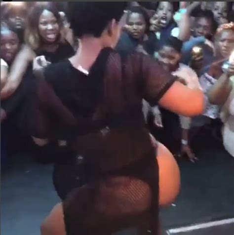 zodwa wabantu shows her n ked b00ty in latest pics and video