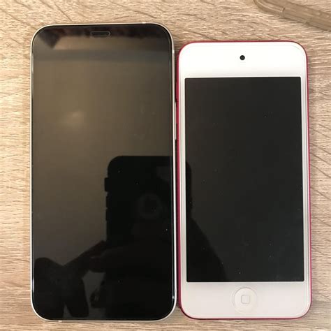 Iphone 12 Mini Vs Ipod Touch 7th Generation Size Screen Size