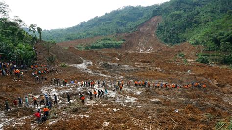 Indonesia Landslide Kills 17