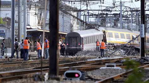 train crash  paris   victims   injured