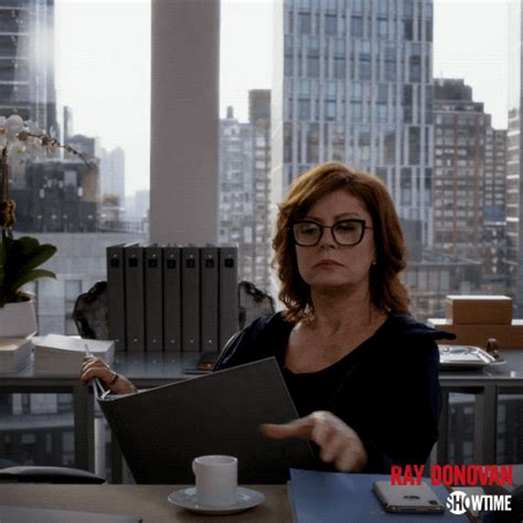 susan sarandon showtime by ray donovan find and share on giphy
