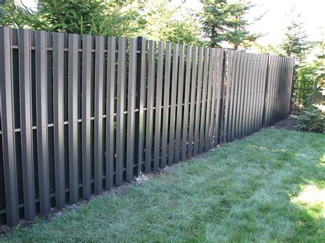 aluminum privacy fence vinyl privacy fence
