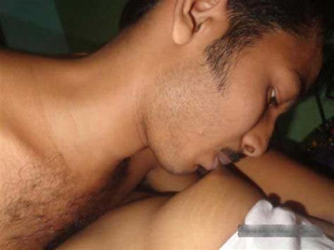 hot bhabhi ne muh me bhar ke chuse hot bhabhi ke nipples ko antarvasna indian sex photos