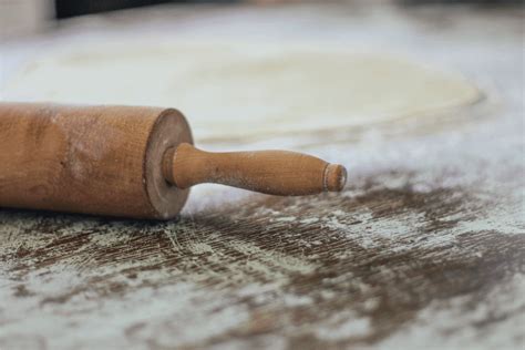 oil  wooden rolling pin kitchen seer