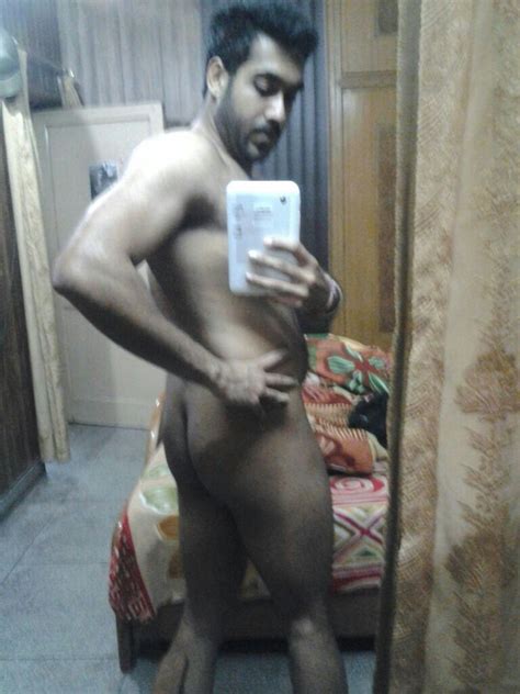 nude selfie of desi guy sexe photo