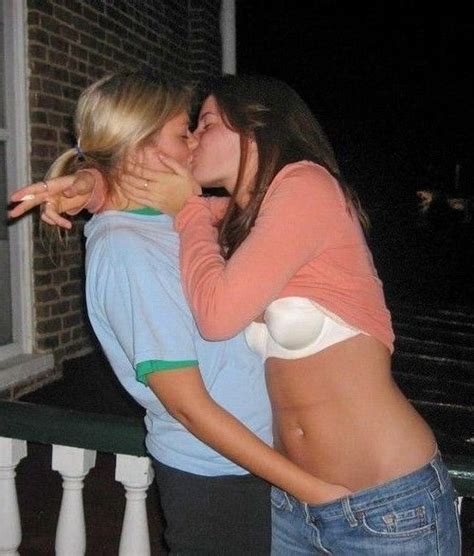 drunk girls try pussy licking