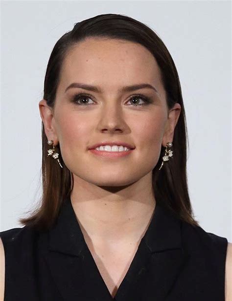 10 Reasons Why Star Wars Leading Lady Daisy Ridley Is Our New Beauty