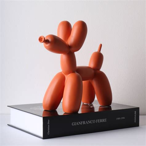 orange balloon dog  nat home