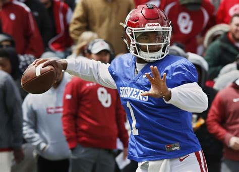 Oklahoma Qb Kyler Murray Is A Top 10 Mlb Draft Pick But Will Stick With