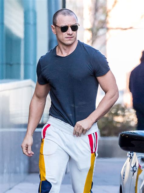 james mcavoy is looking totally jacked in m night shyamalan sequel glass