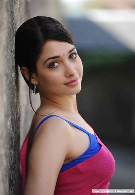 cute actress tamanna in latest tamil movie thuppakki mind