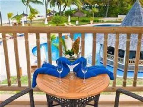 scuba diver hotel mauritius island jalsa beach hotel spa