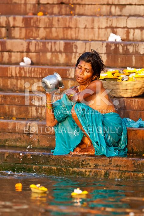 indian ladies bath gallery
