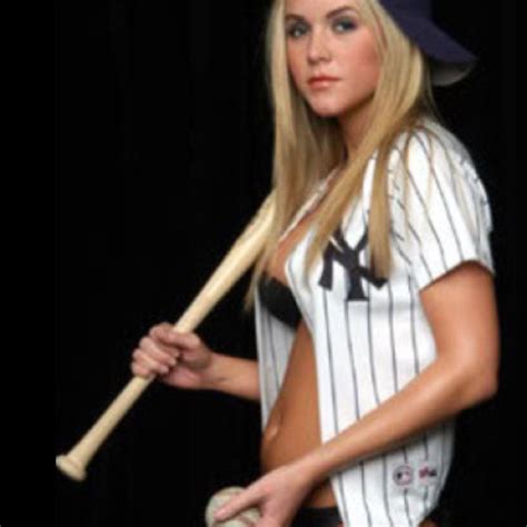11 Jaw Dropping Reasons Why The Yankees Have The Hottest