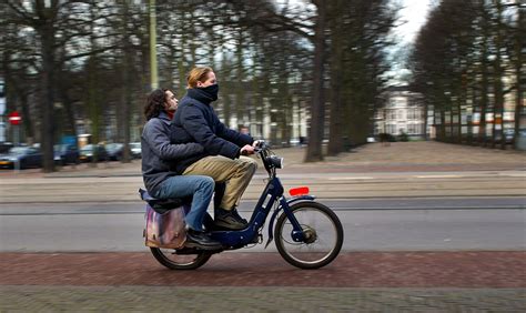 snorfiets  bromfiets dit zijn de grote verschillen indebuurt